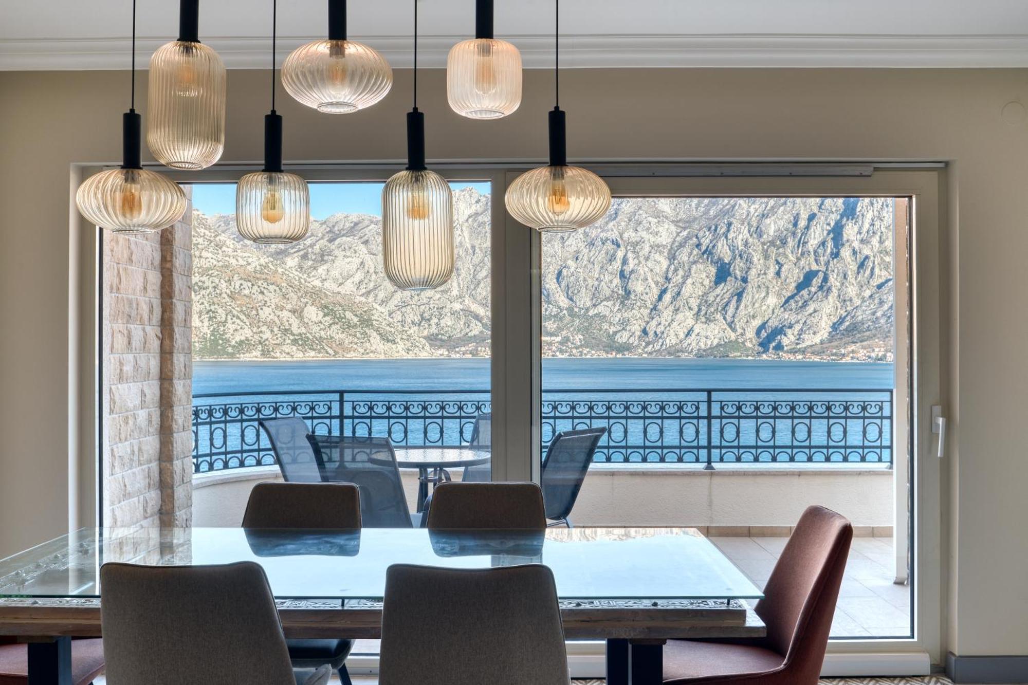 Luxurious 3-Bedroom Apartment By Mn Property Kotor Luaran gambar