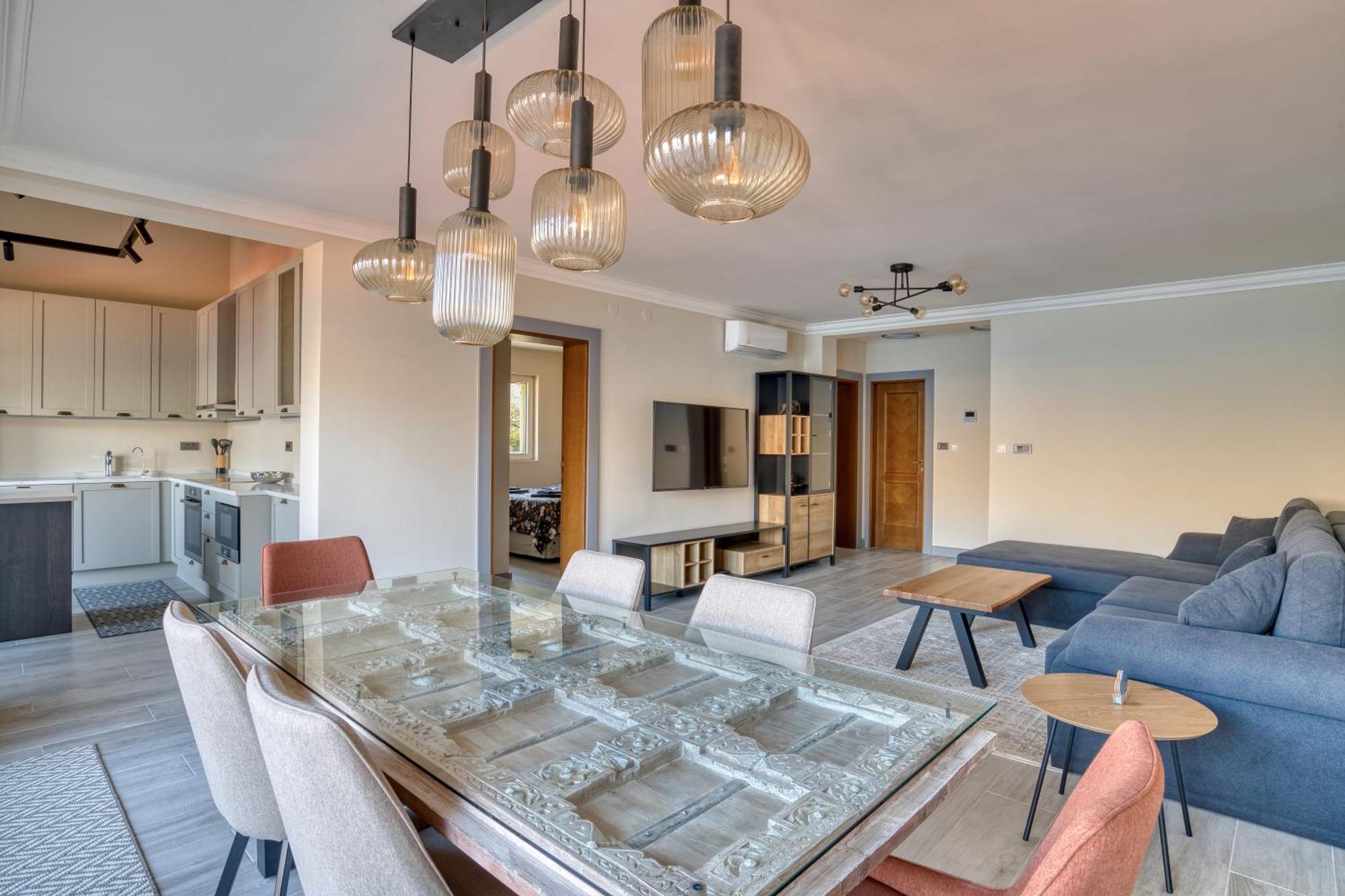 Luxurious 3-Bedroom Apartment By Mn Property Kotor Luaran gambar