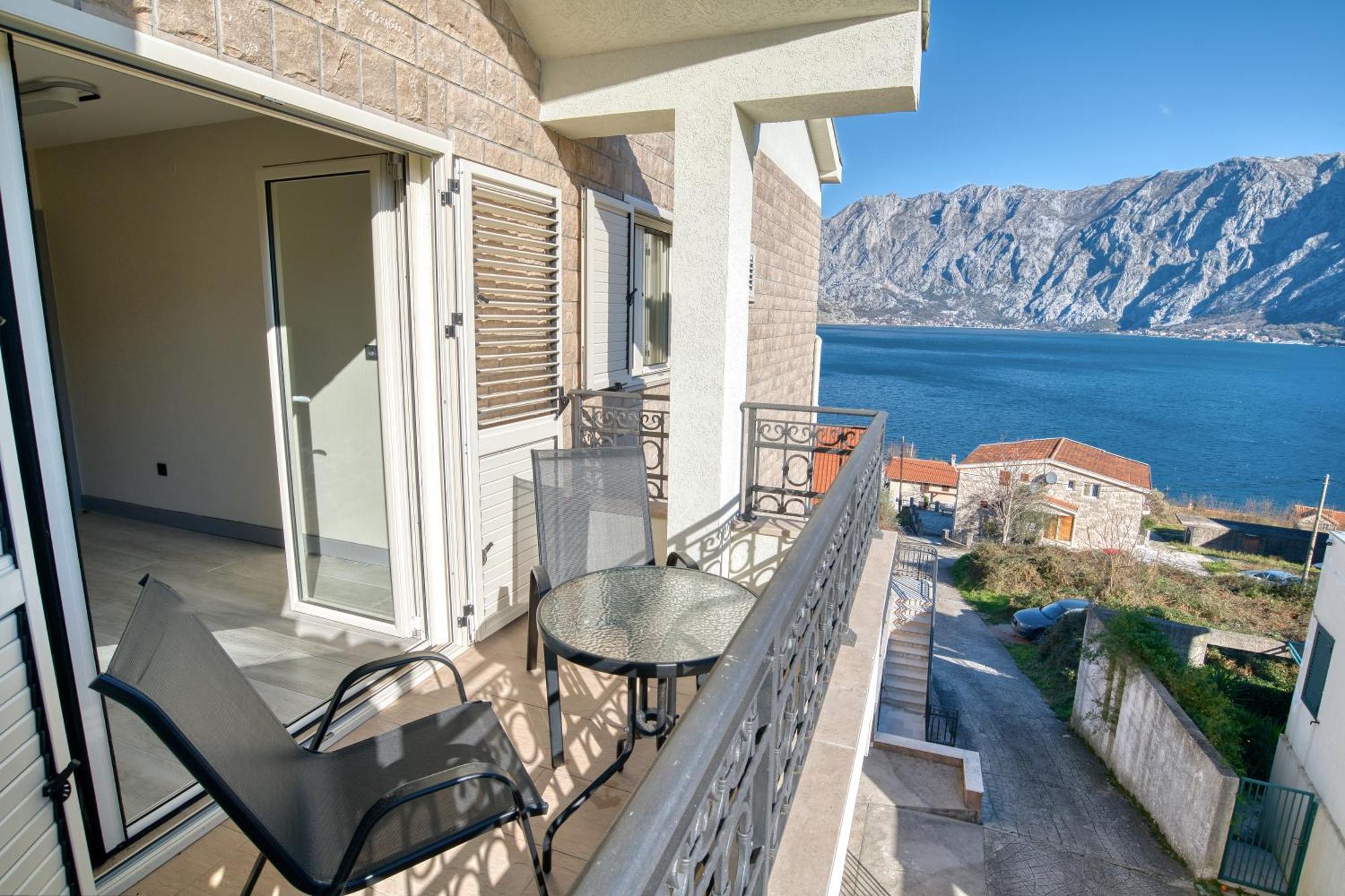 Luxurious 3-Bedroom Apartment By Mn Property Kotor Luaran gambar