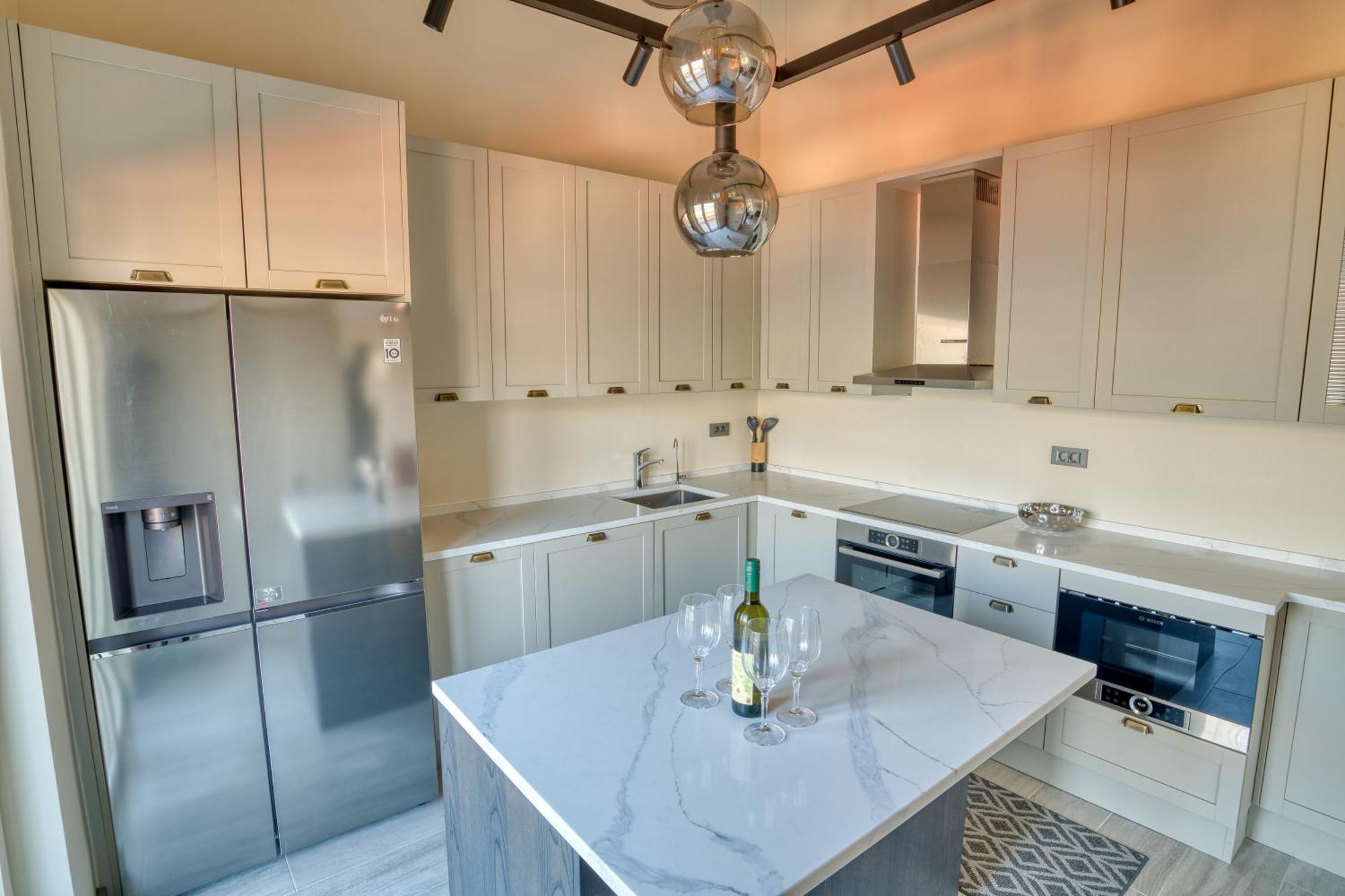 Luxurious 3-Bedroom Apartment By Mn Property Kotor Luaran gambar